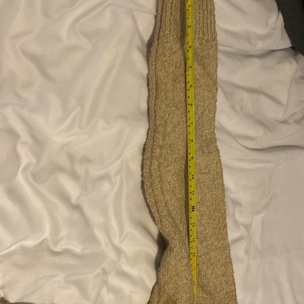 Cream Sweater - Picture 5 of 5